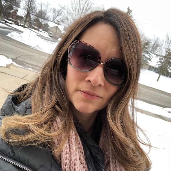 Meet your Posher, Kristin - Picture 1 of 1